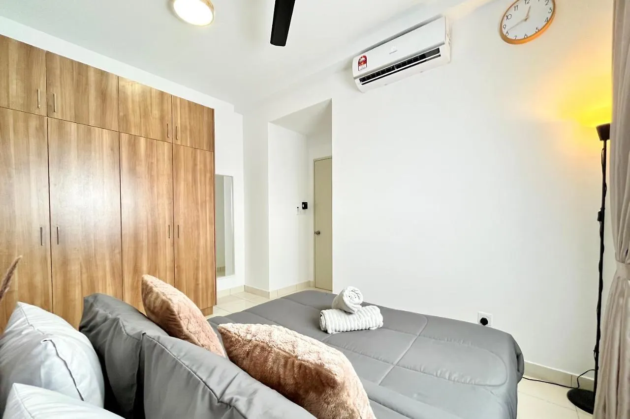 Alanis Designer Suite @ Klia Sepang Apartment