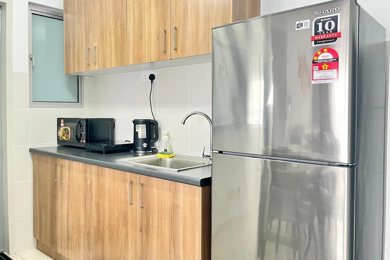 Apartment Alanis Designer Suite @ Klia Sepang