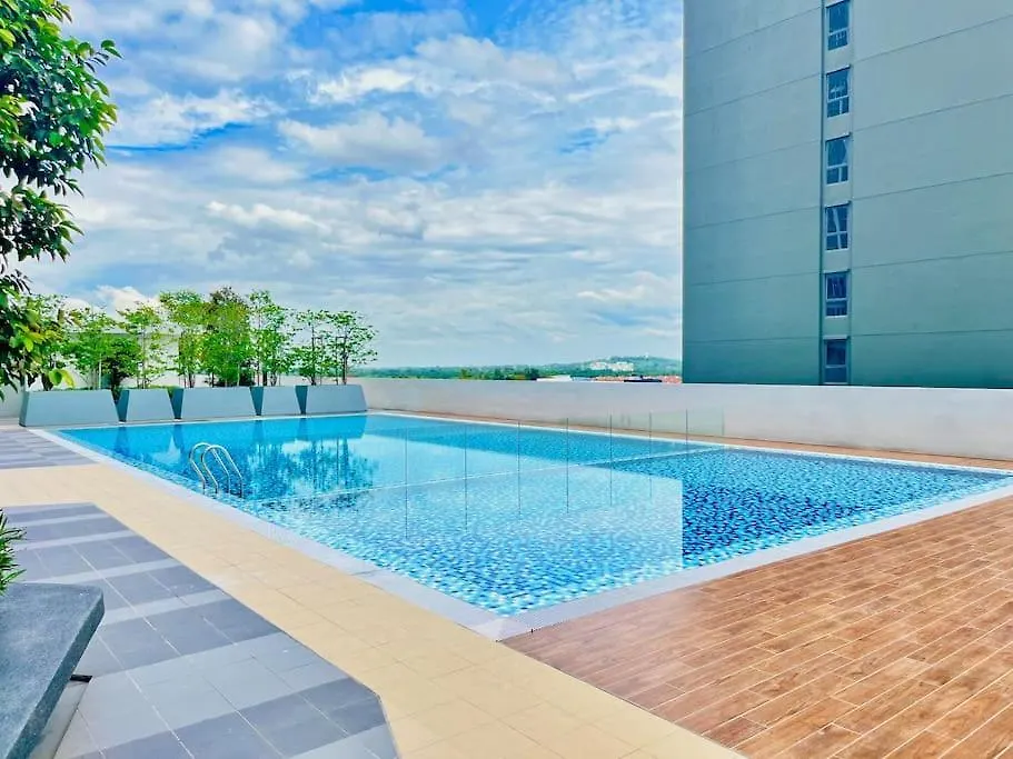 Apartment Alanis Designer Suite @ Klia Sepang